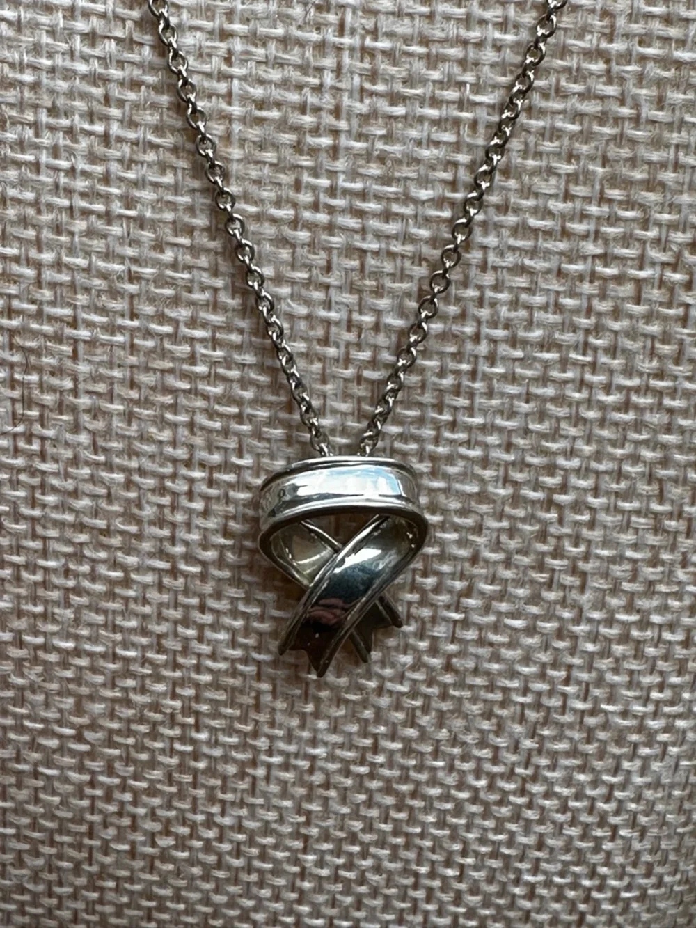 Vintage Tiffany & Co Sterling Silver Ribbon Heart Necklace